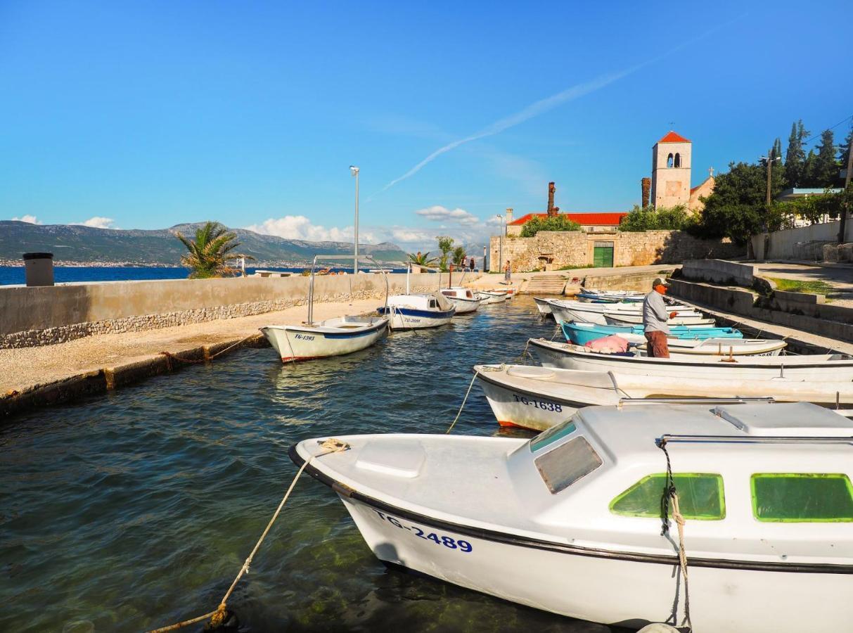 Mediteran Travel Mobile Homes Trogir - Ciovo Arbanija Exterior photo